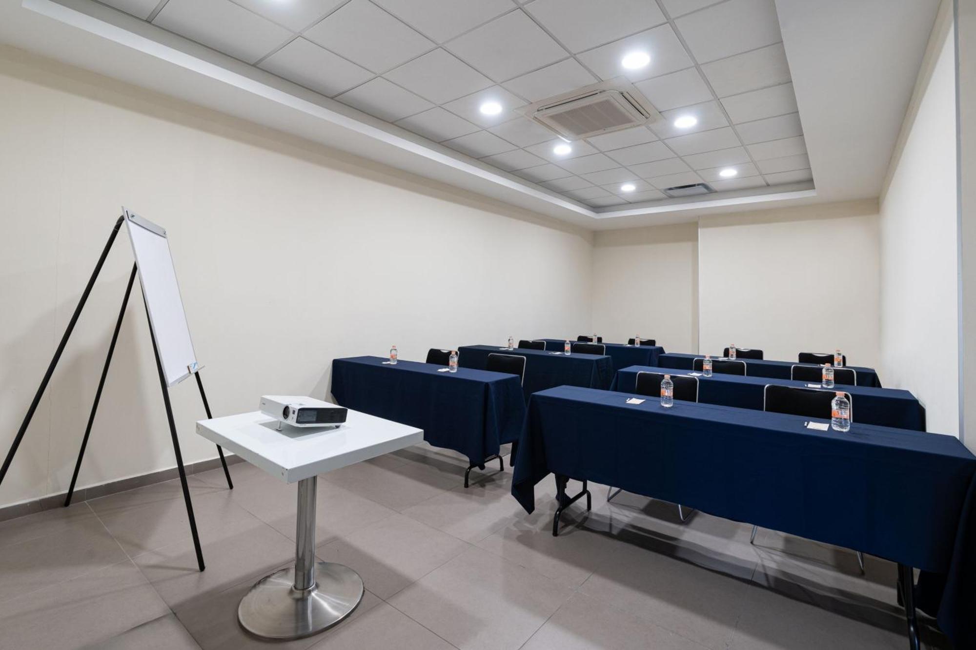 City Express Junior By Marriott Aguascalientes Centro Ngoại thất bức ảnh