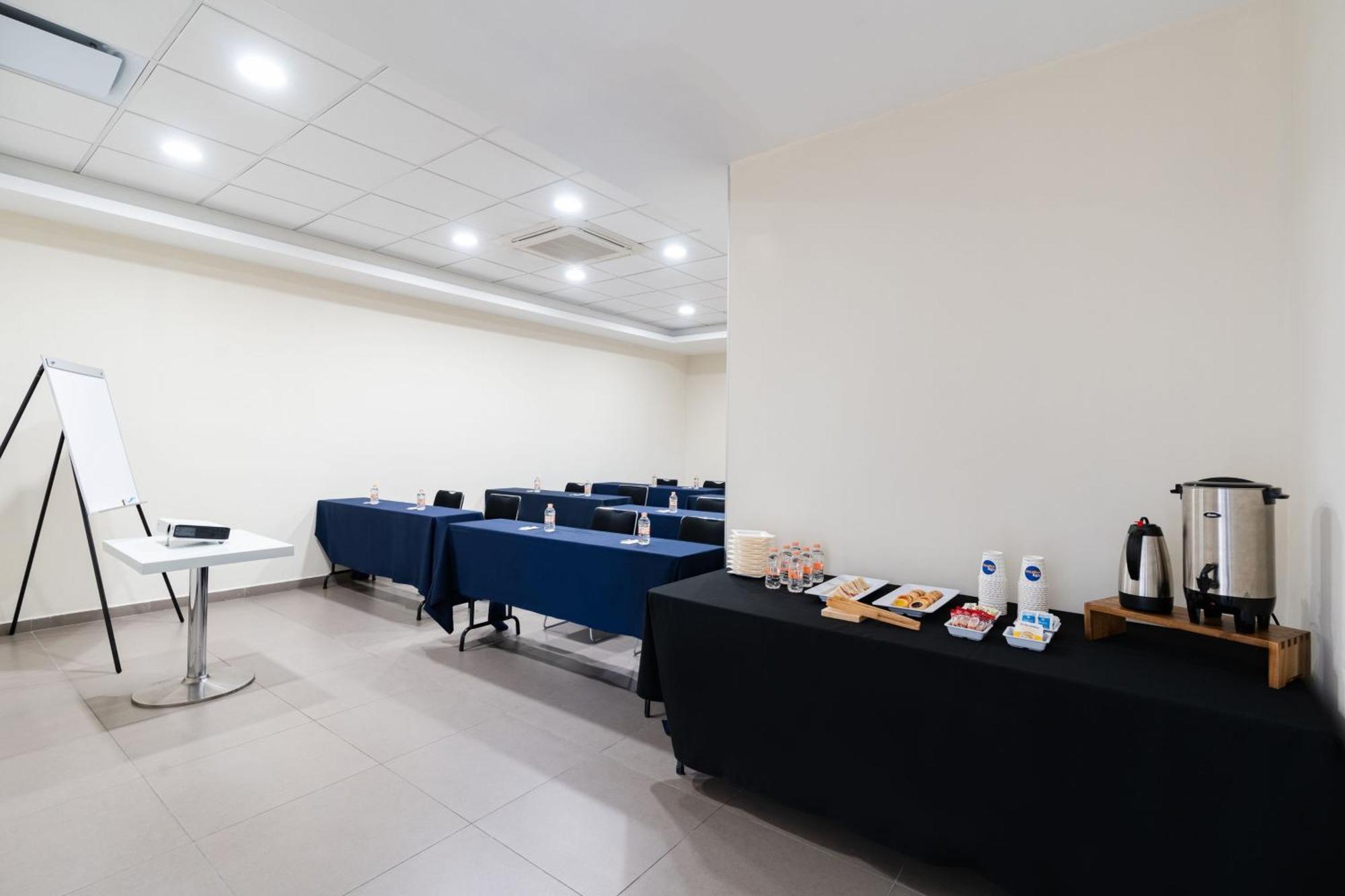 City Express Junior By Marriott Aguascalientes Centro Ngoại thất bức ảnh